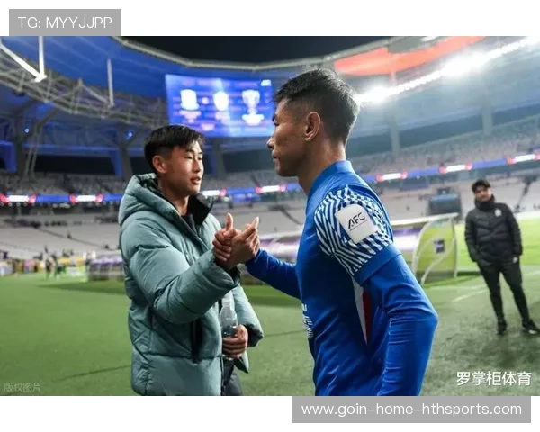 戴伟浚代表深圳新鹏城主罚任意球直接得分