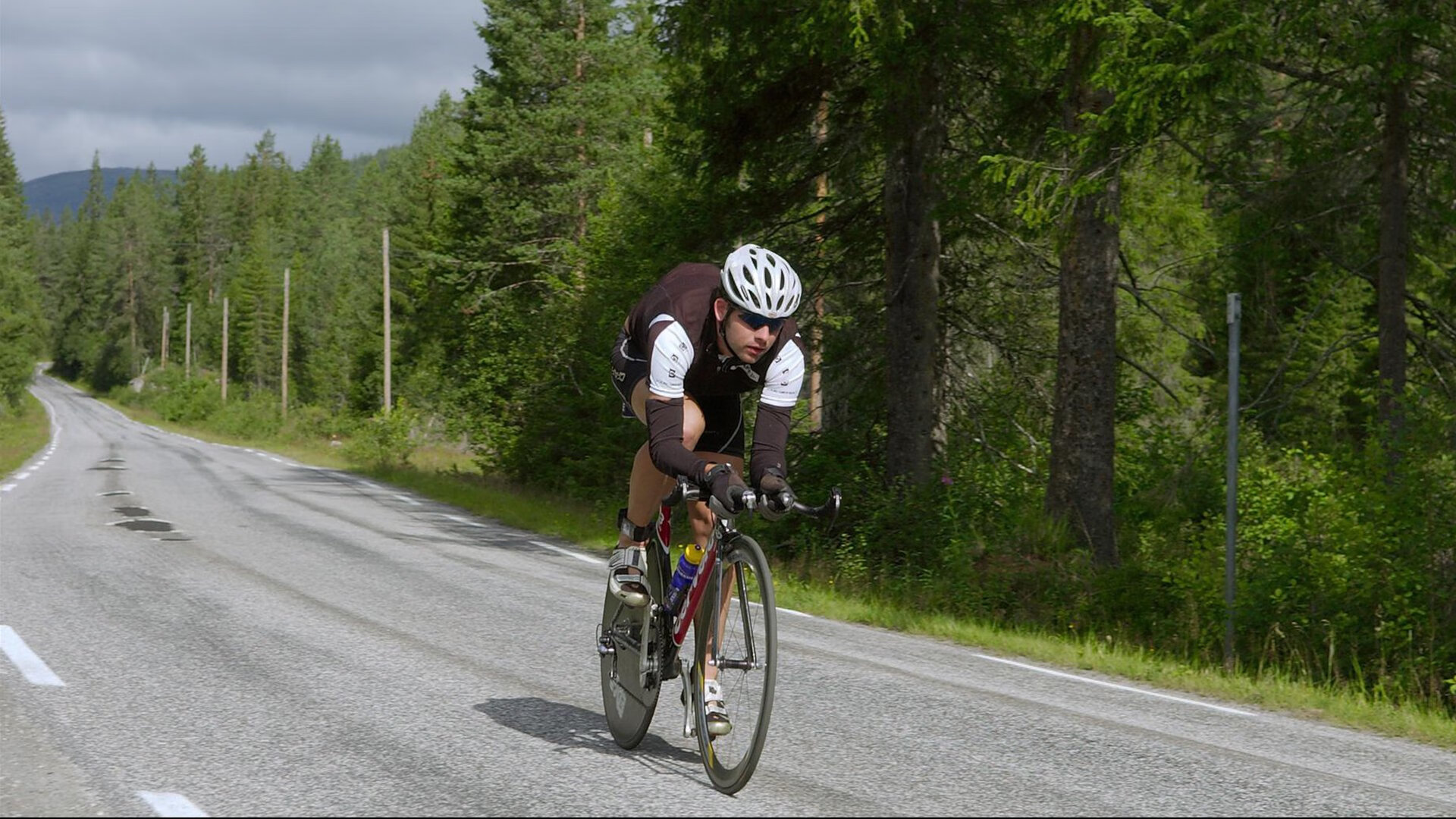 中国举重青少年队在2026年世青赛包揽多枚金牌